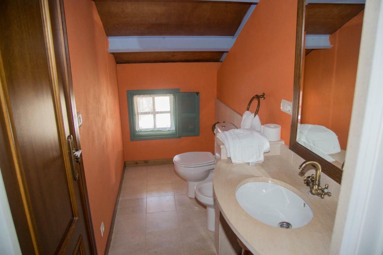 Hostal Casa Don Din Cruces Exterior foto